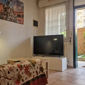  Apartment Fiorilli House - Fair District - Gratis Private Parking